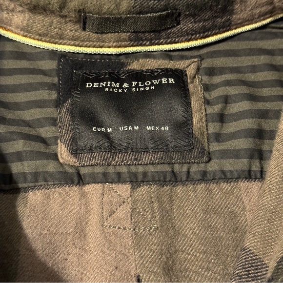 Denim & Flower Flannel Button Up M - Picture 3 of 5